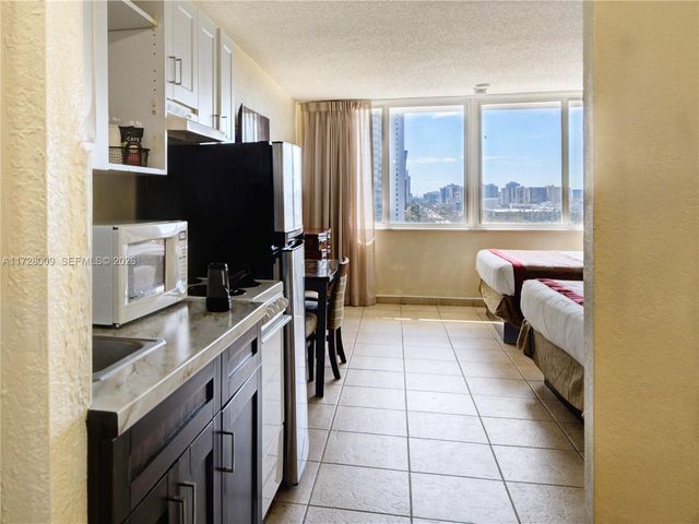 19201 Collins Avenue 1141, Sunny Isles Beach, FL 33160