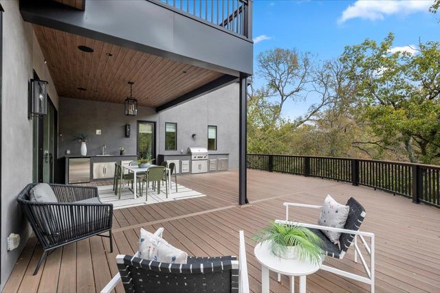 2200 W 9th ST, Austin, TX 78703