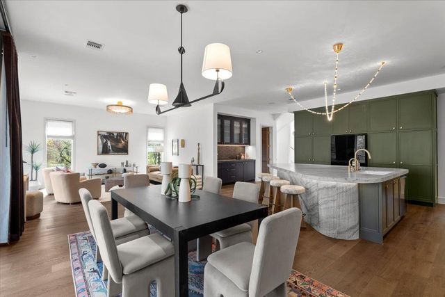 2200 W 9th ST, Austin, TX 78703