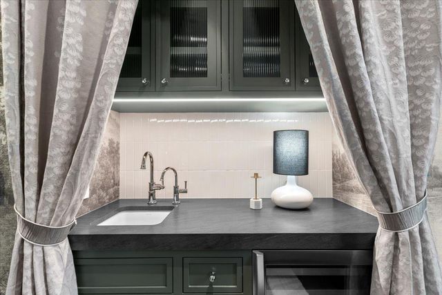 2200 W 9th ST, Austin, TX 78703