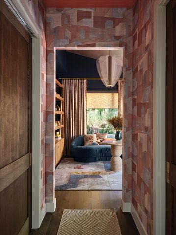 2200 W 9th ST, Austin, TX 78703