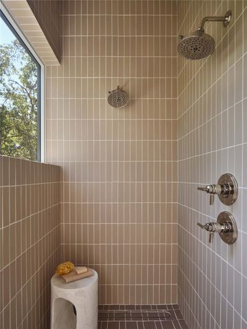 2200 W 9th ST, Austin, TX 78703