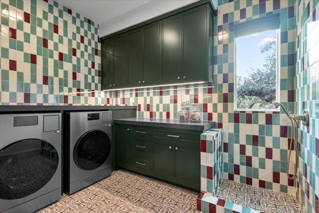 2200 W 9th ST, Austin, TX 78703