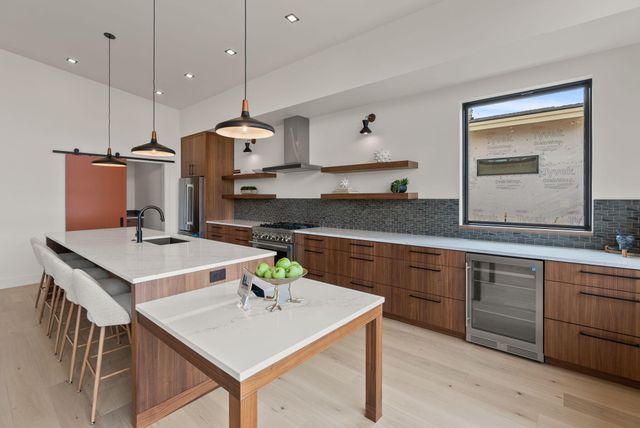 3122 NW Crossing Drive, Bend, OR 97703