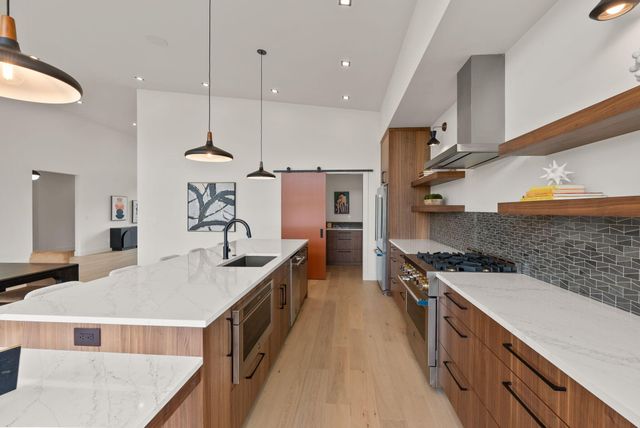 3122 NW Crossing Drive, Bend, OR 97703