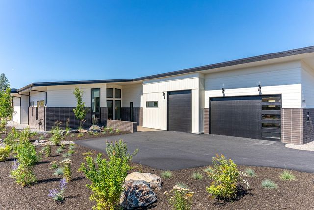 3122 NW Crossing Drive, Bend, OR 97703