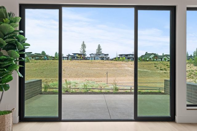 3122 NW Crossing Drive, Bend, OR 97703