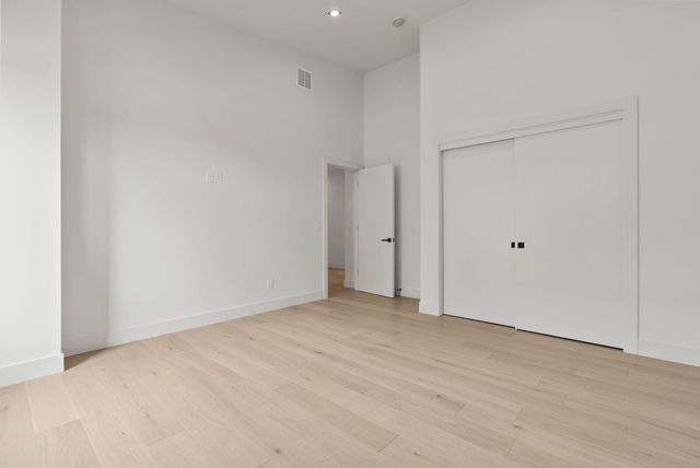 3122 NW Crossing Drive, Bend, OR 97703