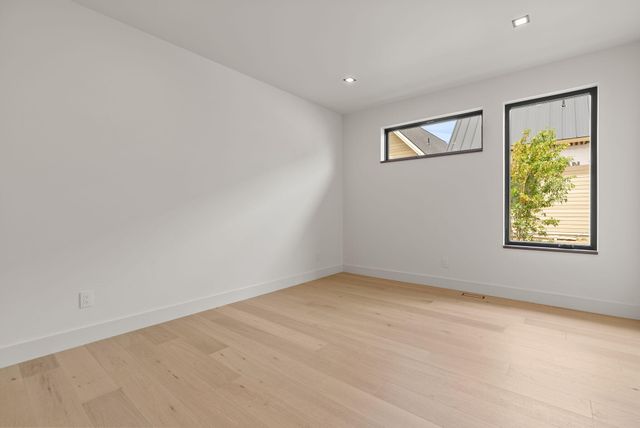 3122 NW Crossing Drive, Bend, OR 97703