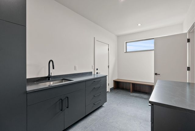 3122 NW Crossing Drive, Bend, OR 97703