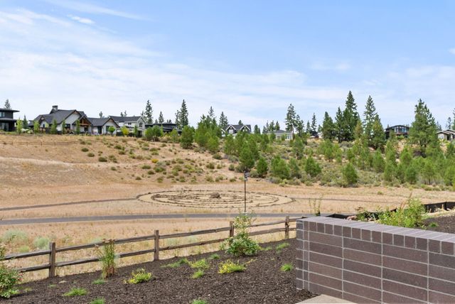 3122 NW Crossing Drive, Bend, OR 97703