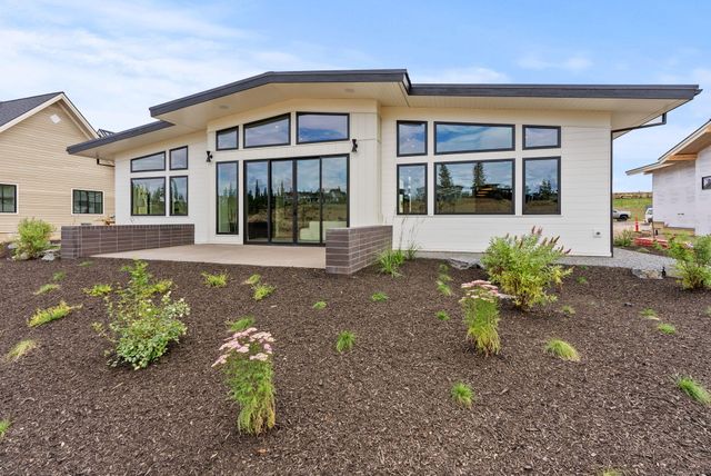 3122 NW Crossing Drive, Bend, OR 97703