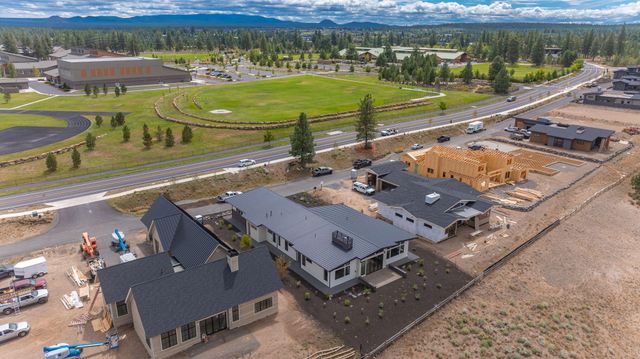 3122 NW Crossing Drive, Bend, OR 97703