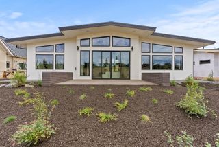 3122 NW Crossing Drive, Bend, OR 97703