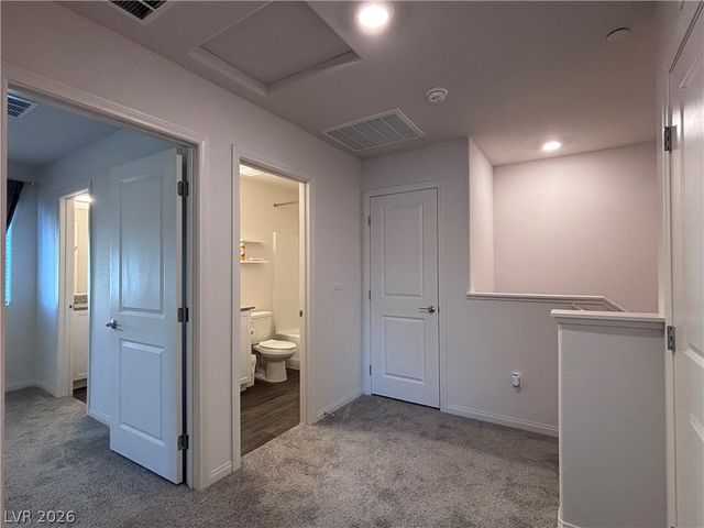 2833 Champagne Gold Avenue, North Las Vegas, NV 89086