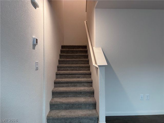 2833 Champagne Gold Avenue, North Las Vegas, NV 89086