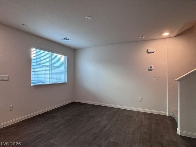 2833 Champagne Gold Avenue, North Las Vegas, NV 89086