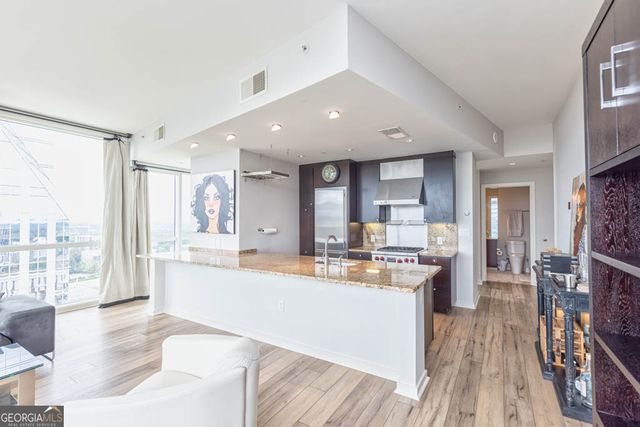 3325 Piedmont Road NE 2206, Atlanta, GA 30305