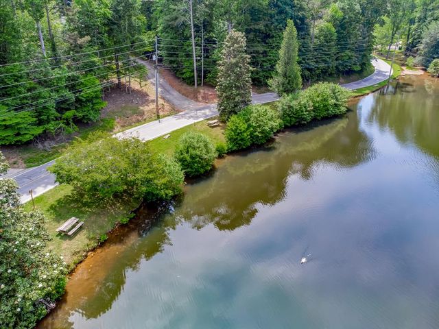 5 W Muller Lane, East Ellijay, GA 30540