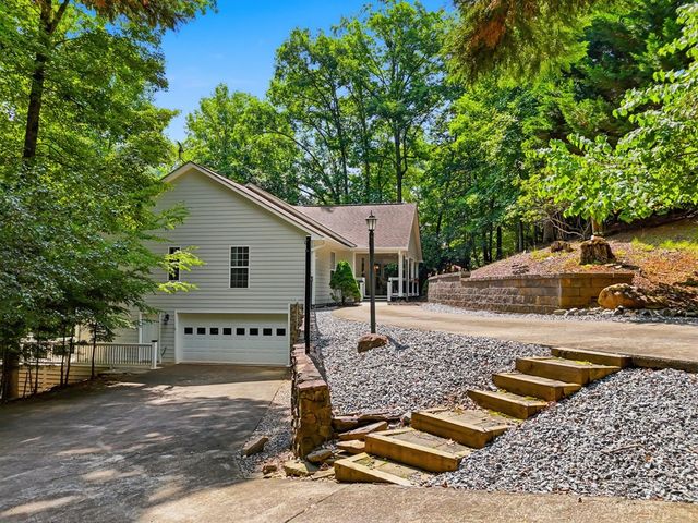 5 W Muller Lane, East Ellijay, GA 30540