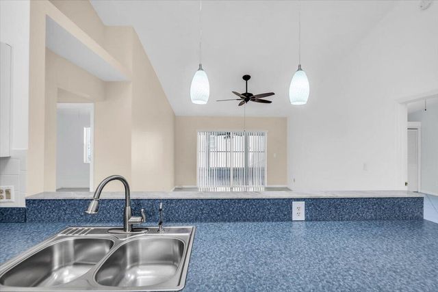 1065 NW Tuscany Drive, Port St. Lucie, FL 34986