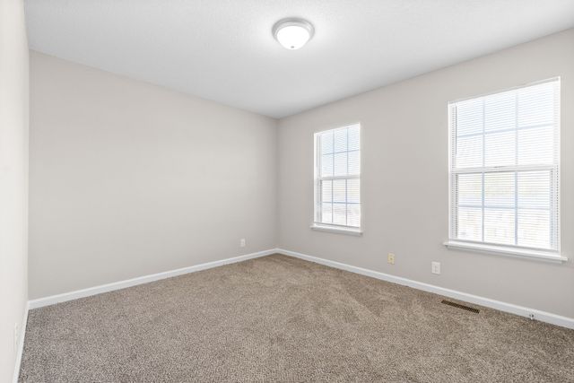 1870 Waters Edge Drive B, Clarksville, TN 37040