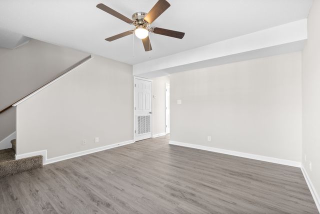 1870 Waters Edge Drive B, Clarksville, TN 37040