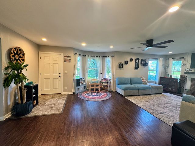 115 E Fabish Drive 115, Buffalo Grove, IL 60089