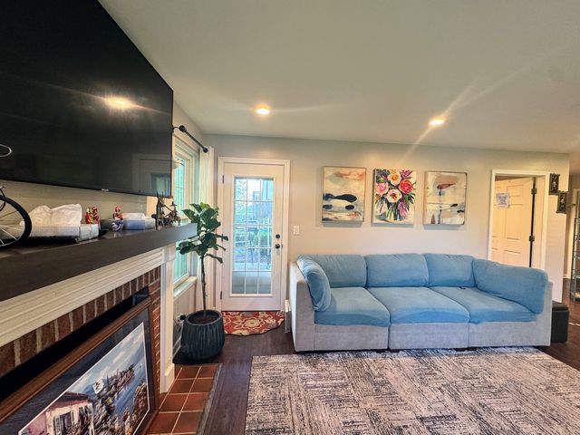 115 E Fabish Drive 115, Buffalo Grove, IL 60089