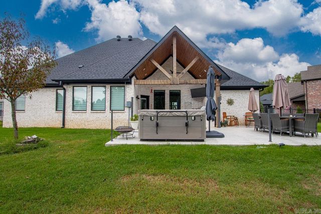 5204 Castaway Bay Drive, Alexander, AR 72002