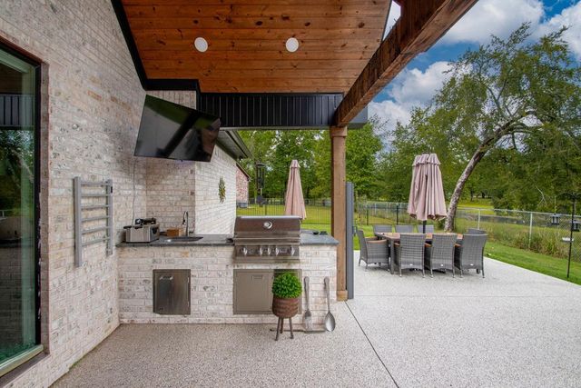 5204 Castaway Bay Drive, Alexander, AR 72002