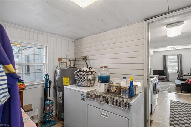 122 Lamper RD, Portsmouth, VA 23701