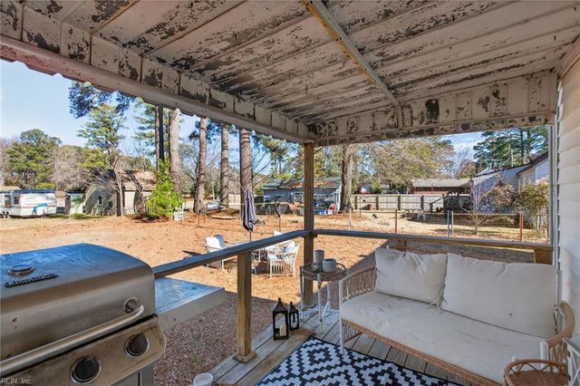 122 Lamper RD, Portsmouth, VA 23701