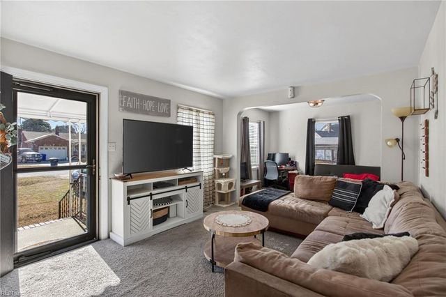 122 Lamper RD, Portsmouth, VA 23701