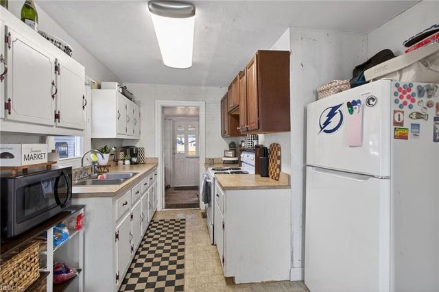 122 Lamper RD, Portsmouth, VA 23701