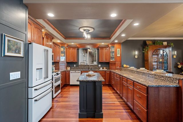 1414 W Ardmore Dr, Spokane, WA 99218