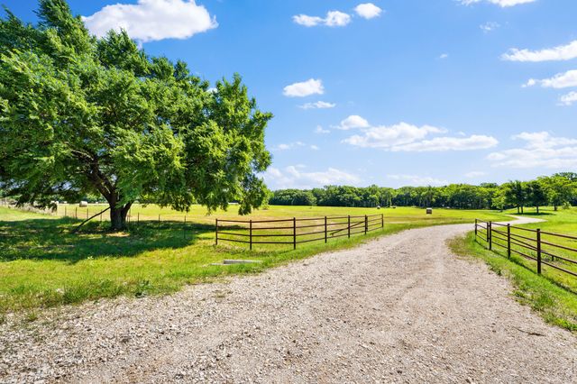 24708 FM 901, Whitesboro, TX 76273