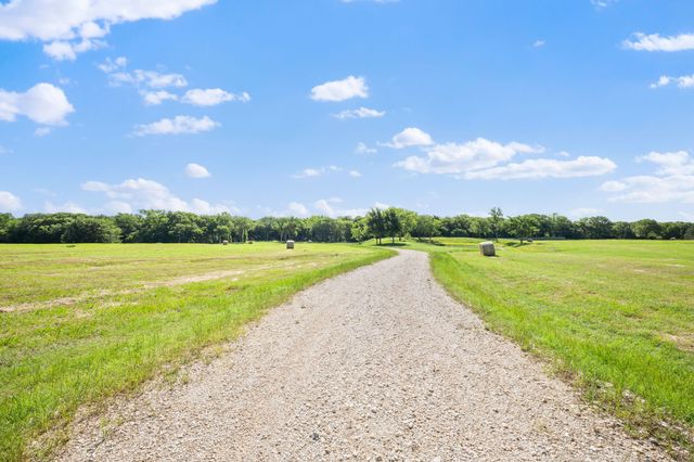 24708 FM 901, Whitesboro, TX 76273