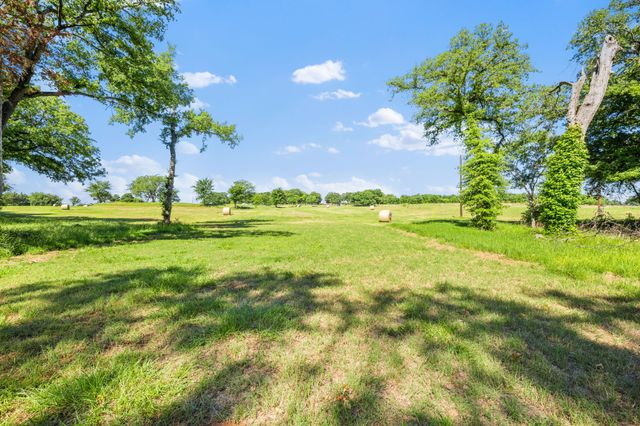 24708 FM 901, Whitesboro, TX 76273