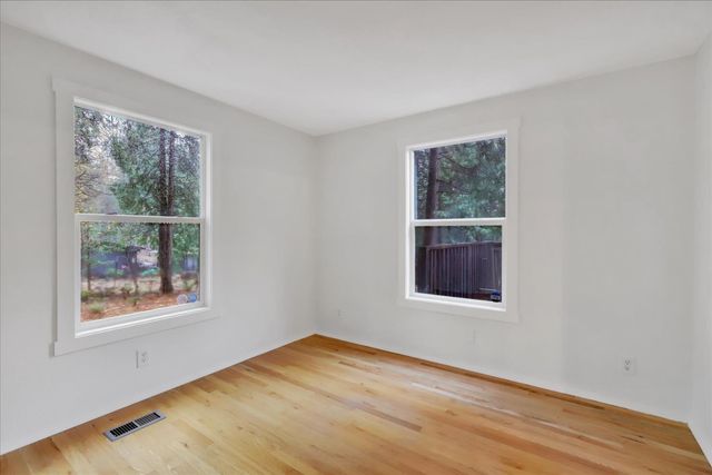 15081 Rattlesnake Rd, Grass Valley, CA 95945