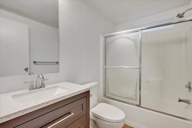 15081 Rattlesnake Rd, Grass Valley, CA 95945