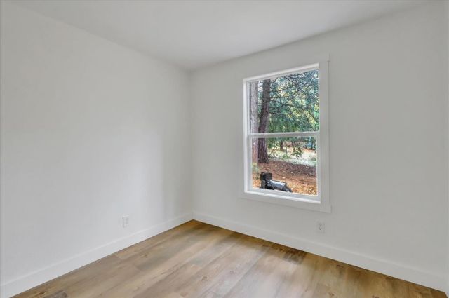 15081 Rattlesnake Rd, Grass Valley, CA 95945