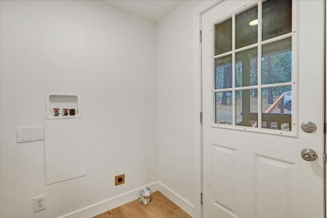 15081 Rattlesnake Rd, Grass Valley, CA 95945