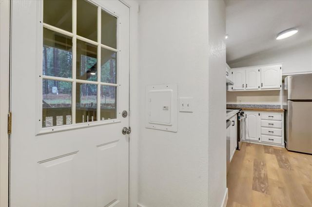 15081 Rattlesnake Rd, Grass Valley, CA 95945