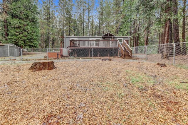 15081 Rattlesnake Rd, Grass Valley, CA 95945
