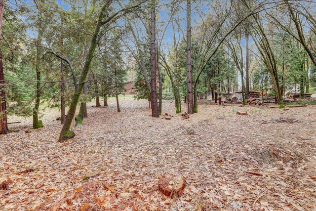 15081 Rattlesnake Rd, Grass Valley, CA 95945