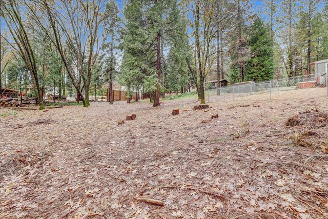 15081 Rattlesnake Rd, Grass Valley, CA 95945