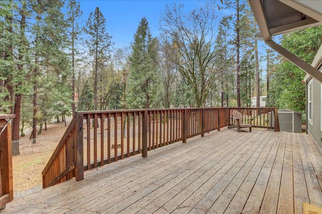 15081 Rattlesnake Rd, Grass Valley, CA 95945