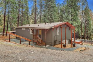 15081 Rattlesnake Rd, Grass Valley, CA 95945