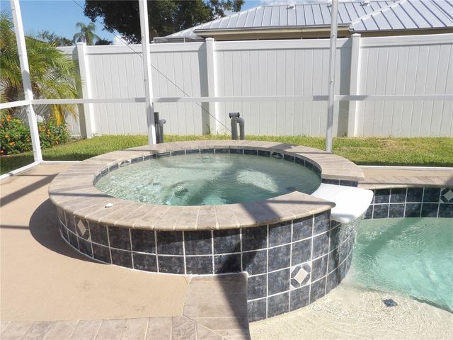 1856 WOODHAVEN CIRCLE, Sarasota, FL 34232